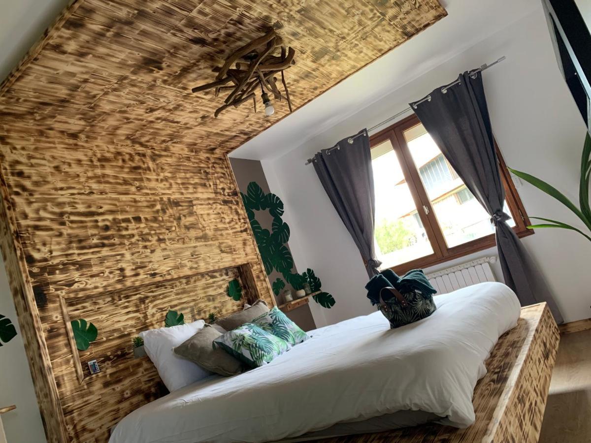 V&V Lodge Alby-sur-Cheran Esterno foto